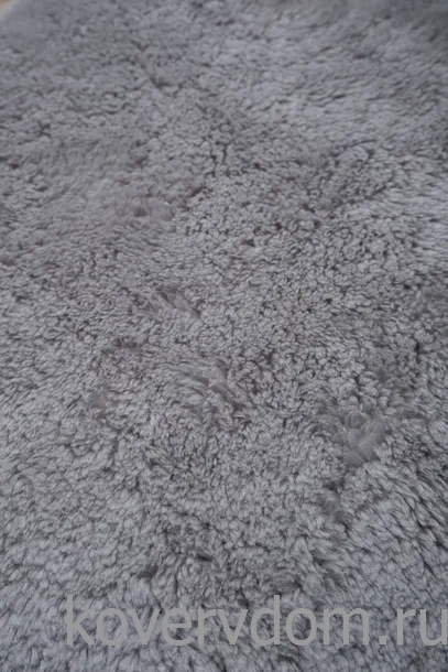 Ковер из искусственного меха Chic 1000A SILVER_5001 шкура Ковер из искусственного меха Chic 1000A SILVER_5001 шкура
