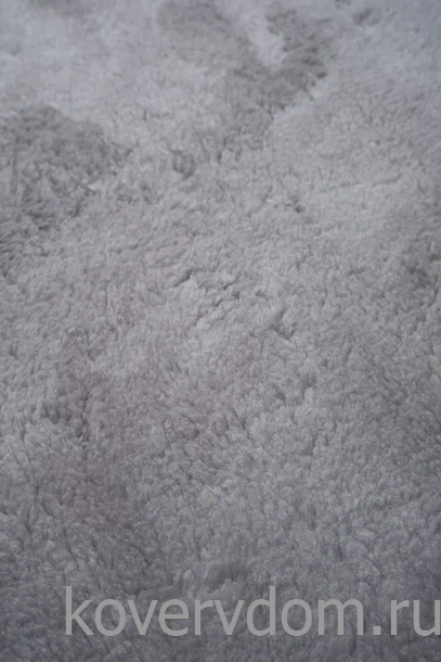 Ковер из искусственного меха Chic 1000A SILVER_5001 шкура Ковер из искусственного меха Chic 1000A SILVER_5001 шкура
