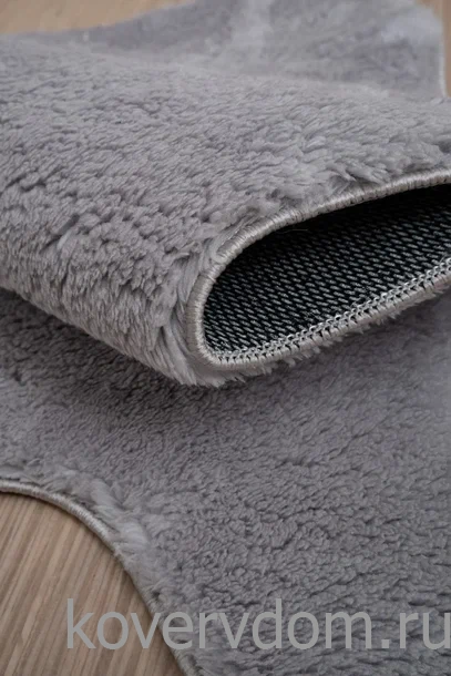 Ковер из искусственного меха Chic 1000A SILVER_5001 шкура Ковер из искусственного меха Chic 1000A SILVER_5001 шкура